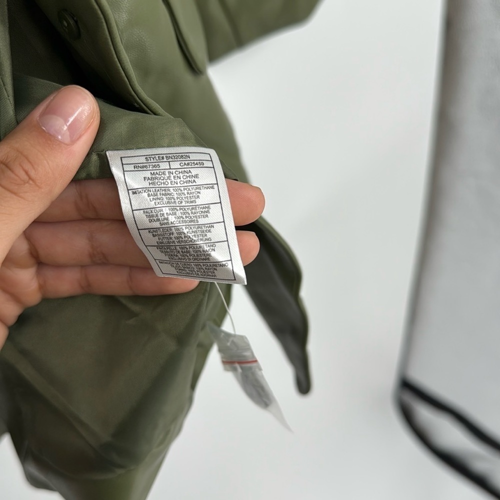 Steve Madden Audrey Faux Leather Blazer NWT Winter Moss Green Size S - Picture 3 of 6